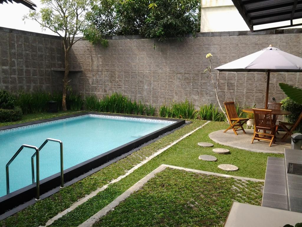 Rumah Anda Bandung Eksteriør billede